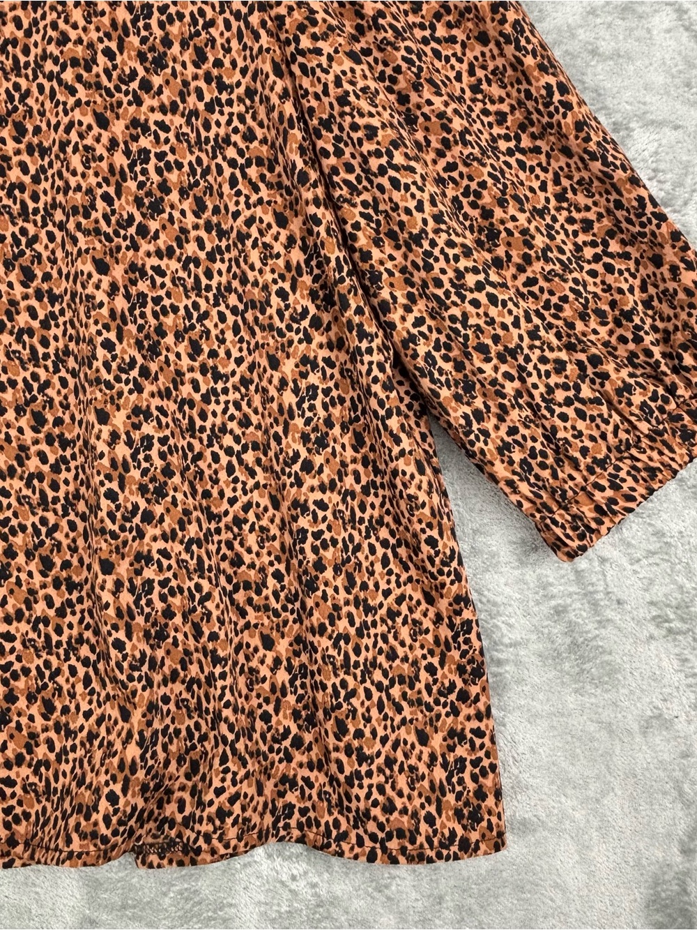 Tuckernuck Pomander Place Top Womens XL Brown Leopard Print V-Neck - Picture 6 of 10